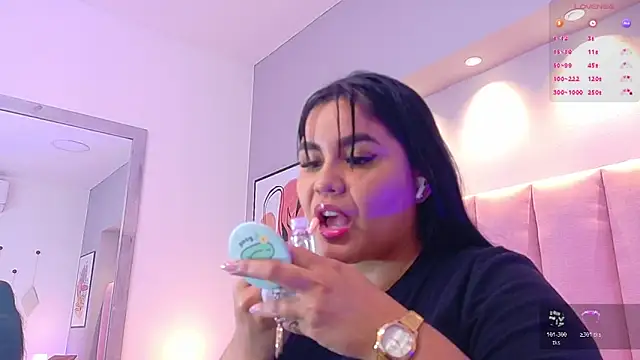 Snapshot of KeilyRoss chatting on January 9, 2026, 7:48 pm KeilyRoss online show from January 9, 2026, 7:48 pm