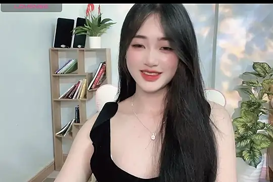  Aimy  online show from March 4, 2025, 8:05 pm