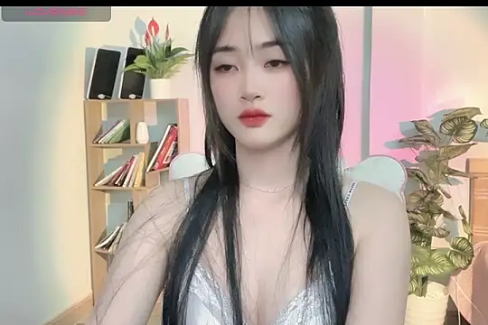  Aimy  online show from March 19, 2025, 3:19 pm