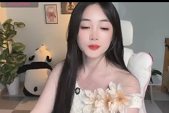  Aimy  online show from September 15, 2025, 3:23 pm