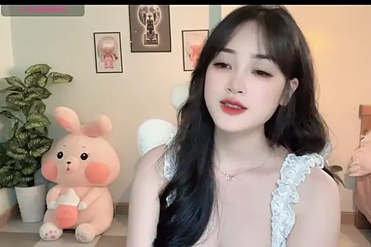  Aimy  online show from October 18, 2025, 6:05 am