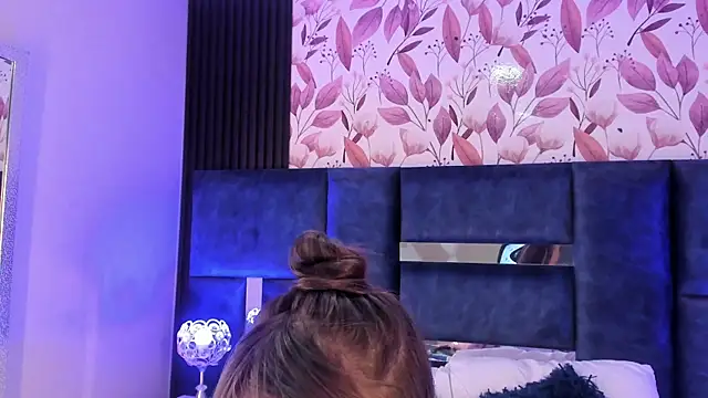 Snapshot of AmmyJones_ chatting on September 8, 2025, 7:35 pm AmmyJones online show from September 8, 2025, 7:35 pm