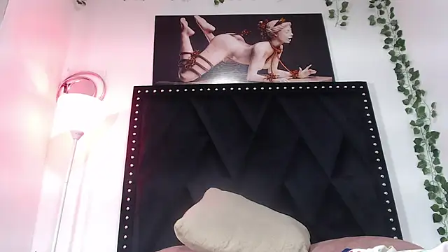 Snapshot of _Marcela__ chatting on January 21, 2025, 6:34 pm Marcela online show from January 21, 2025, 6:34 pm