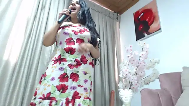 Snapshot of _Marcela__ chatting on February 8, 2025, 6:33 pm Marcela online show from February 8, 2025, 6:33 pm