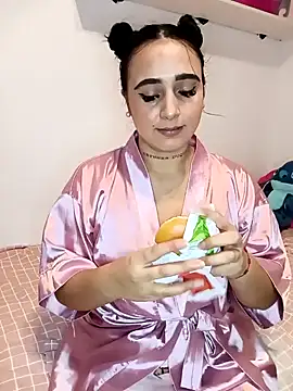 Snapshot of Juanamd1 chatting on January 5, 2025, 11:59 am Juanamd1 online show from January 5, 2025, 11:59 am