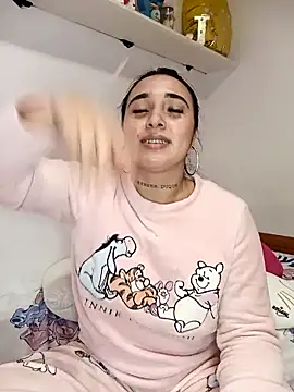 Snapshot of Juanamd1 chatting on February 21, 2025, 11:01 am Juanamd1 online show from February 21, 2025, 11:01 am