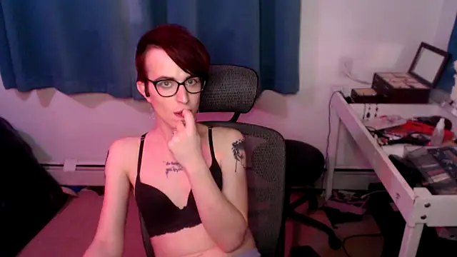 Snapshot of RyffBurnz chatting on March 7, 2025, 12:48 am RyffBurnz online show from March 7, 2025, 12:48 am