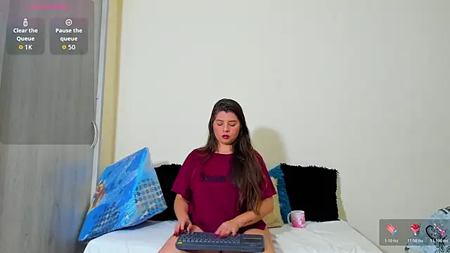 Snapshot of ValeryJohanson_ chatting on December 19, 2025, 11:23 pm ValeryJohanson online show from December 19, 2025, 11:23 pm