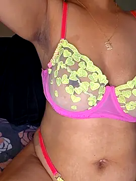 Snapshot of Lunadelisla chatting on December 14, 2025, 7:36 am Lunadelisla online show from December 14, 2025, 7:36 am