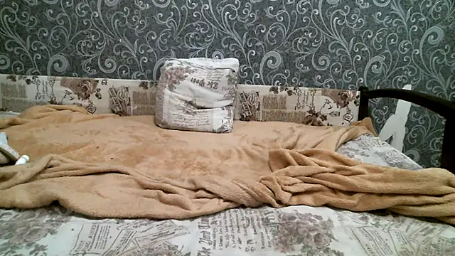 Snapshot of DennisXCaroll chatting on February 19, 2025, 9:03 pm DennisXCaroll online show from February 19, 2025, 9:03 pm