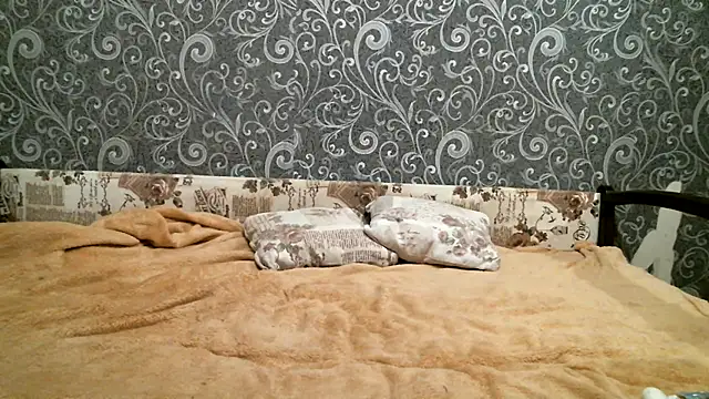 Snapshot of DennisXCaroll chatting on February 25, 2025, 5:04 pm DennisXCaroll online show from February 25, 2025, 5:04 pm