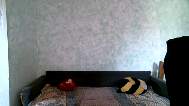 Snapshot of DennisXCaroll chatting on March 20, 2025, 1:59 pm DennisXCaroll online show from March 20, 2025, 1:59 pm