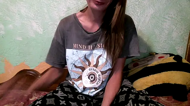 Snapshot of DennisXCaroll chatting on November 8, 2025, 6:40 pm DennisXCaroll online show from November 8, 2025, 6:40 pm