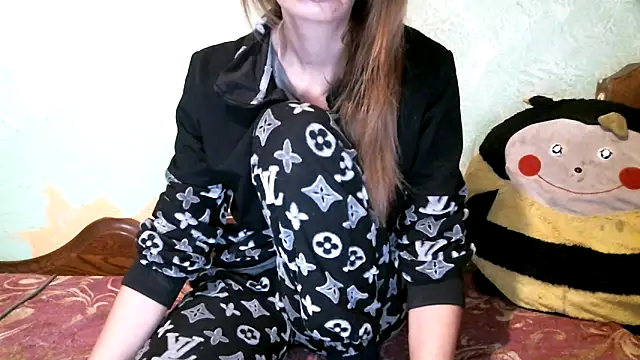 DennisXCaroll online show from December 5, 2025, 5:38 am