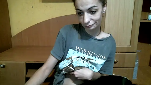 Snapshot of DennisXCaroll chatting on December 21, 2025, 7:59 am DennisXCaroll online show from December 21, 2025, 7:59 am