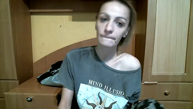 Snapshot of DennisXCaroll chatting on January 11, 2026, 2:33 pm DennisXCaroll online show from January 11, 2026, 2:33 pm