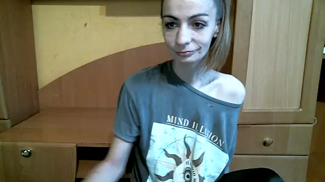 Snapshot of DennisXCaroll chatting on January 16, 2026, 6:50 am DennisXCaroll online show from January 16, 2026, 6:50 am