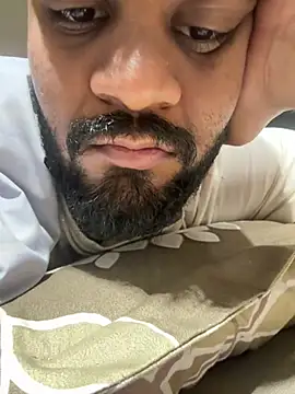 Snapshot of shrreyyyy chatting on January 15, 2026, 3:55 am shrreyyyy online show from January 15, 2026, 3:55 am