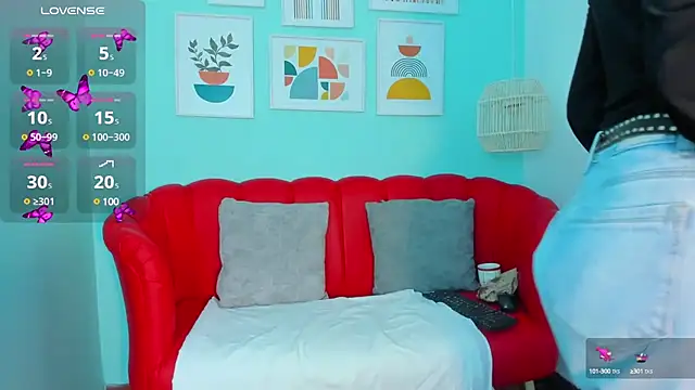 Nahiajhonson  online show from February 25, 2025, 12:34 pm