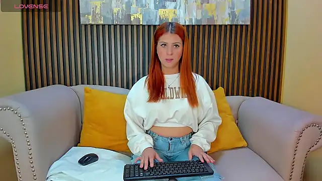 Nahiajhonson  online show from March 7, 2025, 12:56 pm