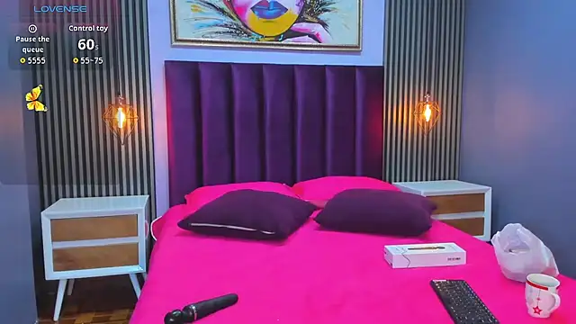 Nahiajhonson  online show from October 20, 2025, 1:00 pm