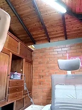 Snapshot of SamaraJay1 chatting on January 17, 2026, 2:33 pm SamaraJay1 online show from January 17, 2026, 2:33 pm