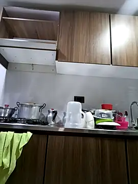 coral smitth online show from November 26, 2025, 6:20 pm