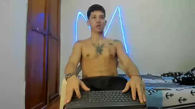 Snapshot of MasterSEX420 chatting on January 13, 2026, 2:11 pm MasterSEX420 online show from January 13, 2026, 2:11 pm