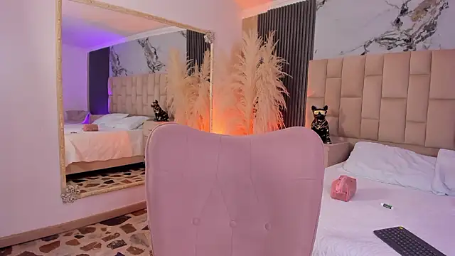 Snapshot of EmmaTorres_ chatting on February 25, 2026, 10:08 pm EmmaTorres online show from February 25, 2026, 10:08 pm