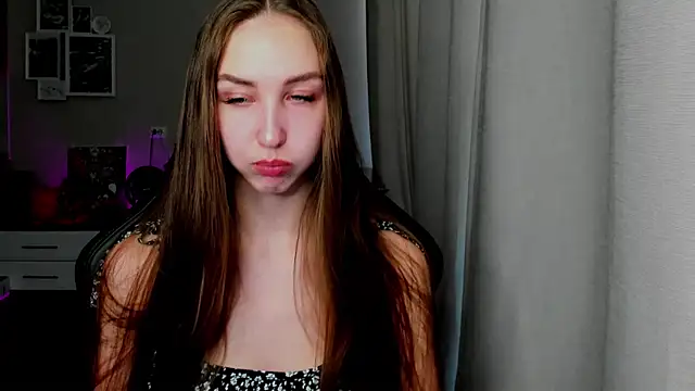 Snapshot of Sm0ly chatting on June 18, 2026, 3:07 am Sm0ly online show from June 18, 2026, 3:07 am