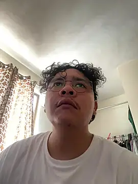 Parejasumisa27 online show from July 16, 2026, 9:32 pm