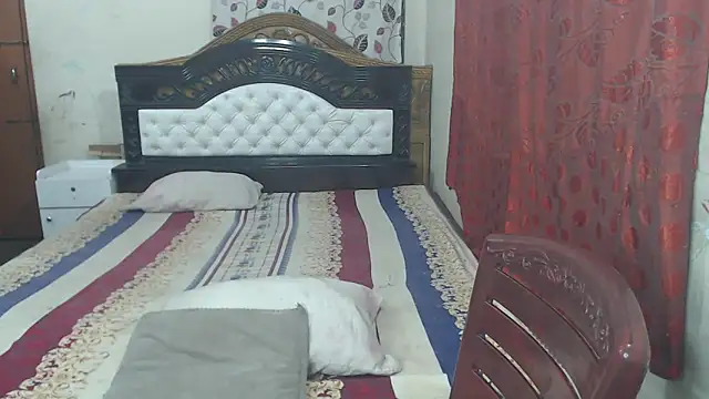 mariyaqueen online show from November 2, 2025, 9:06 pm