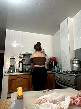 Snapshot of Cloew_Marz chatting on October 12, 2025, 5:34 pm Cloew Marz online show from October 12, 2025, 5:34 pm