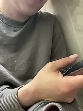 Snapshot of Cloew_Marz chatting on February 1, 2026, 4:05 pm Cloew Marz online show from February 1, 2026, 4:05 pm