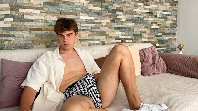 Snapshot of dymonted chatting on February 9, 2026, 12:20 pm dymonted online show from February 9, 2026, 12:20 pm