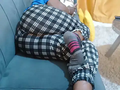 leslysexygirl online show from April 7, 2026, 6:36 am