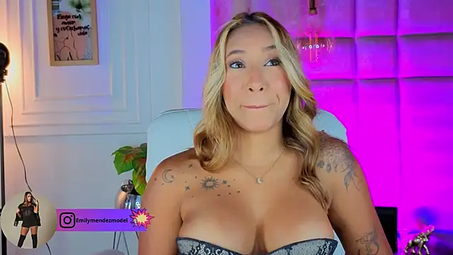 AlessiaLondon online show from July 13, 2026, 10:18 am