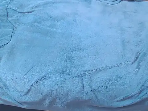 Snapshot of Tequila_Bby chatting on December 16, 2024, 6:21 am Tequila Bby online show from December 16, 2024, 6:21 am