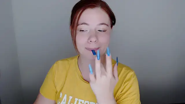 Snapshot of Sun_Alexia chatting on September 16, 2025, 8:32 pm Sun Alexia online show from September 16, 2025, 8:32 pm