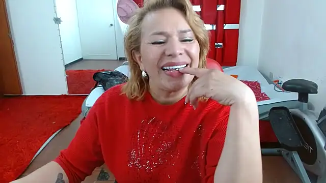 Snapshot of krystal_thomson chatting on September 23, 2025, 2:42 pm krystal thomson online show from September 23, 2025, 2:42 pm