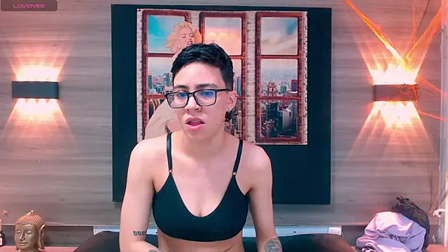 Cutie Shy  online show from October 18, 2025, 12:06 pm