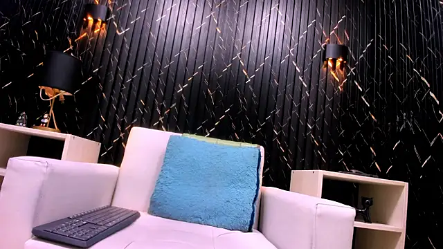 Cutie Shy  online show from November 2, 2025, 3:47 pm