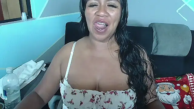 Snapshot of saggil23 chatting on February 3, 2026, 6:40 am saggil23 online show from February 3, 2026, 6:40 am