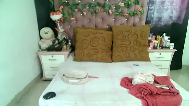 ValeriaTsx online show from September 13, 2025, 1:44 pm