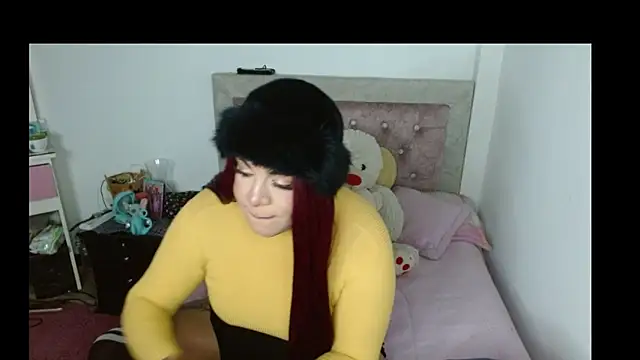 Snapshot of kim_hot69_ chatting on October 9, 2025, 12:25 pm kim hot69  online show from October 9, 2025, 12:25 pm