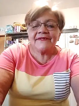 Snapshot of Madrastrahot69 chatting on February 18, 2026, 8:49 pm Madrastrahot69 online show from February 18, 2026, 8:49 pm