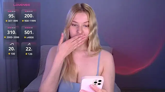 EmiliaDuchess online show from June 7, 2026, 9:57 am