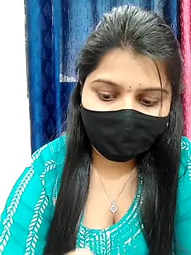 Hotty-simran online show from February 26, 2025, 8:37 am