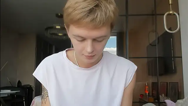 agelandreww online show from June 29, 2026, 10:48 am