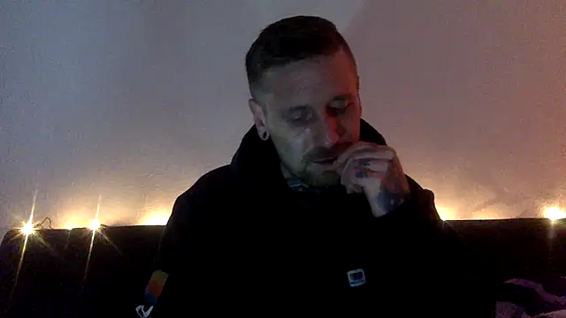 Snapshot of Schabernack1990 chatting on March 18, 2026, 12:47 am Schabernack1990 online show from March 18, 2026, 12:47 am